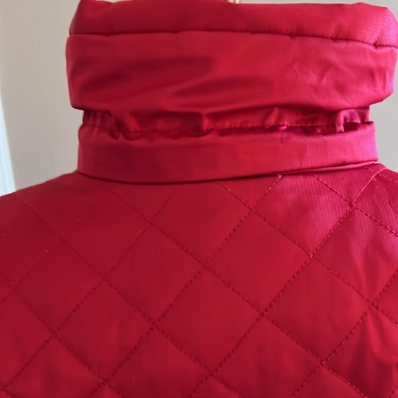 VGUC down women’s ski coat. Red quilted. So warm! - Picture 5 of 10